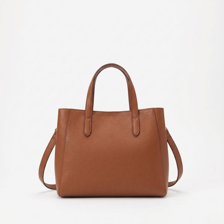 Plain catalog photo of a handbag